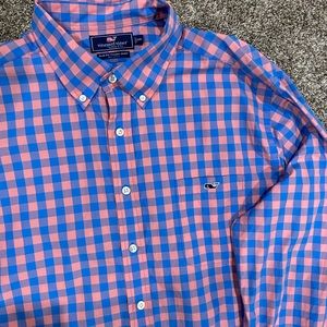 Vineyard Vines button down shirt